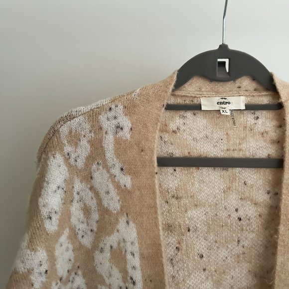 ENTRO | Neutral Boutique Cheetah Cardigan - Picture 3 of 3